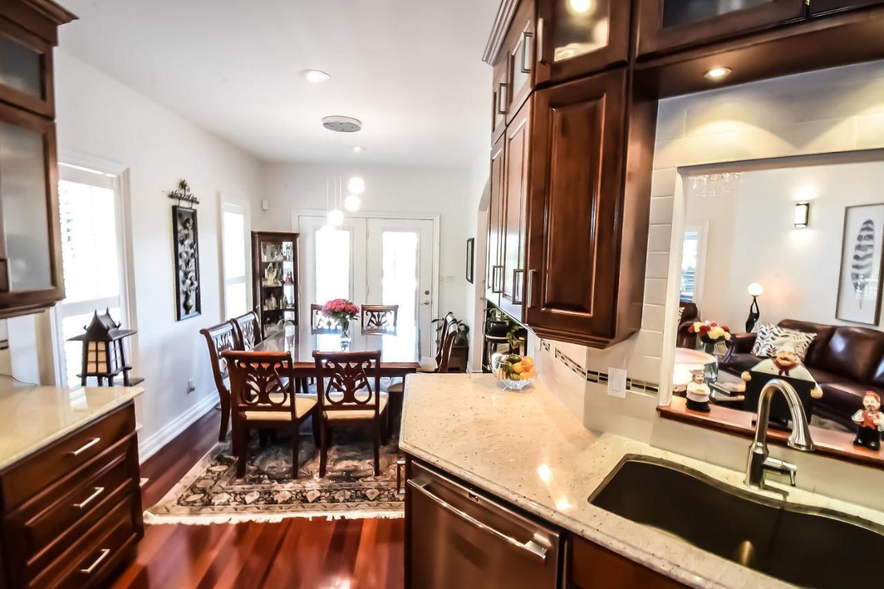 Graystone Bed & Breakfast Ниагара-он-те-Лейк Экстерьер фото